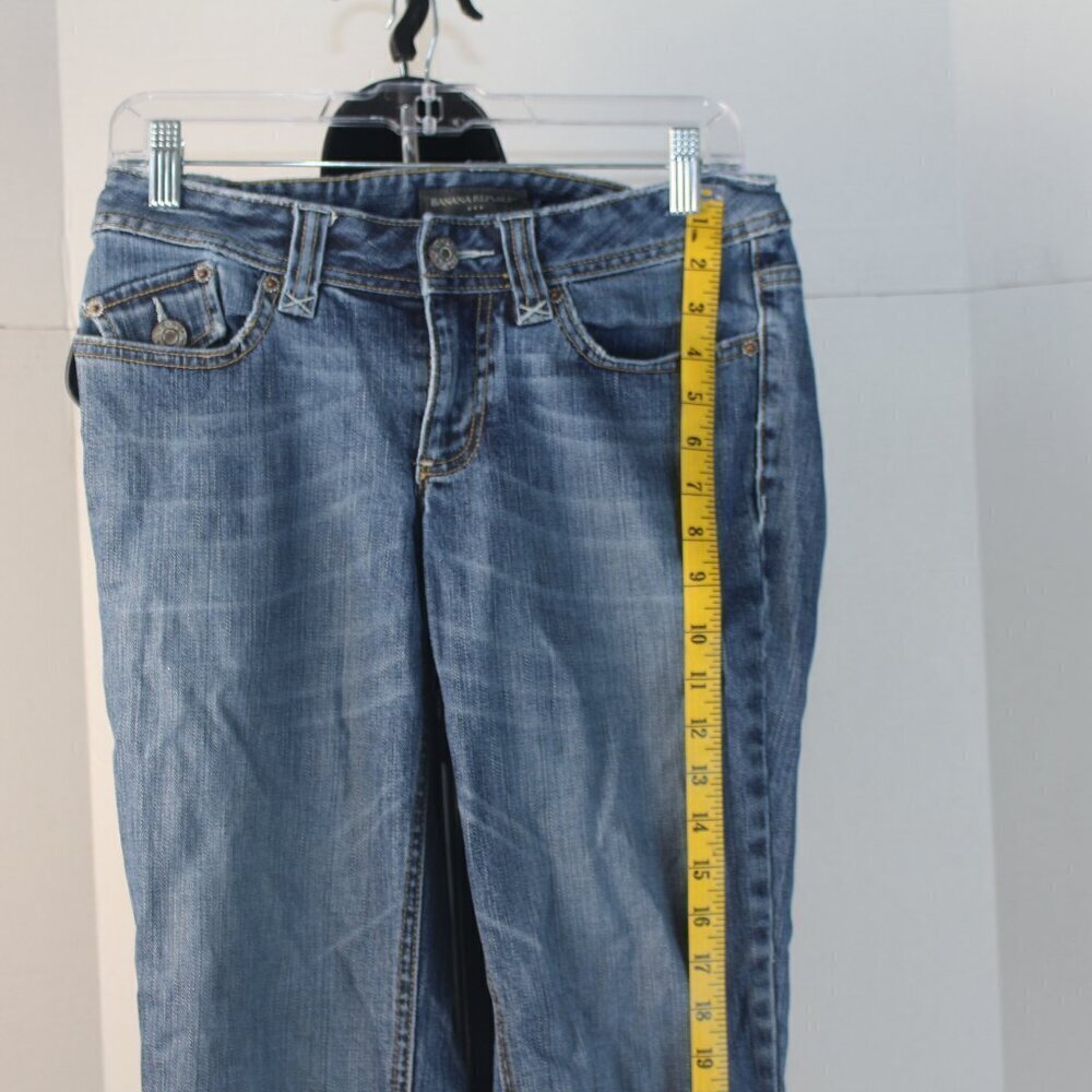 BANANA REPUBLIC